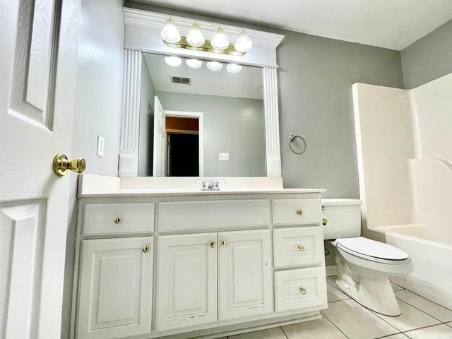 5013 Willow Glen Circle, Sherwood, AR 72120