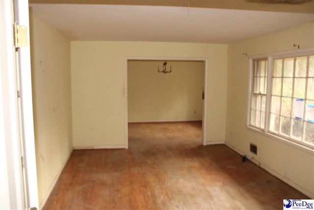12 Bayswater Rd., Quinby, SC 29506