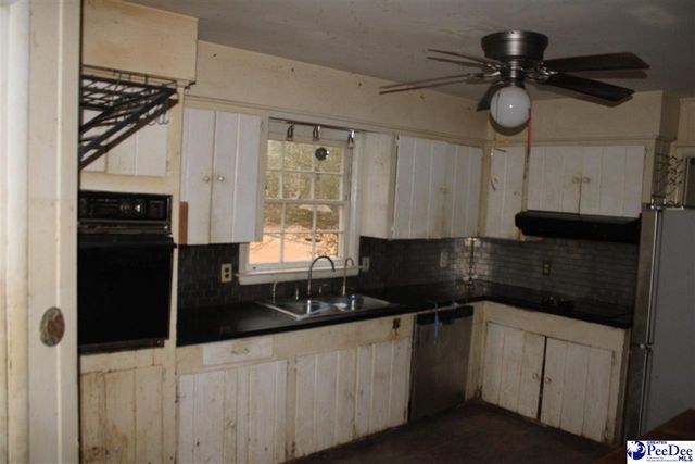 12 Bayswater Rd., Quinby, SC 29506