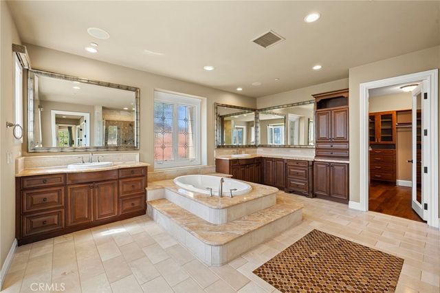 27 Pacific Mist, Newport Coast, CA 92657