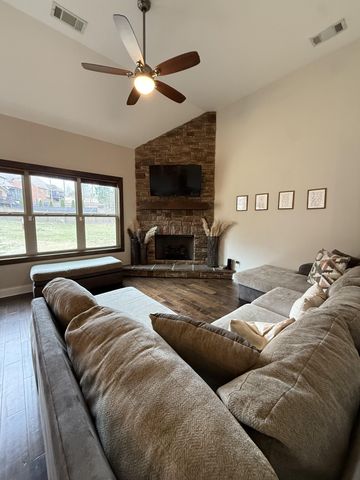 1080 Secretariat Dr, Mount Juliet, TN 37122