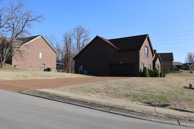 1080 Secretariat Dr, Mount Juliet, TN 37122