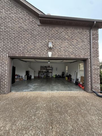 1080 Secretariat Dr, Mount Juliet, TN 37122