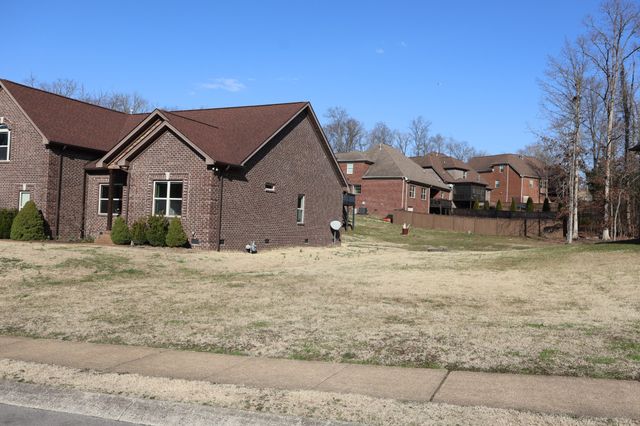 1080 Secretariat Dr, Mount Juliet, TN 37122