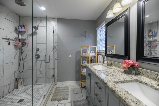 109 N Lois Lane, Richardson, TX 75081
