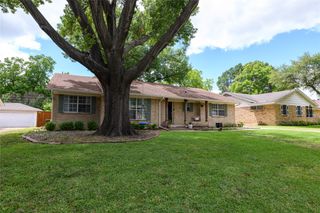 109 N Lois Lane, Richardson, TX 75081
