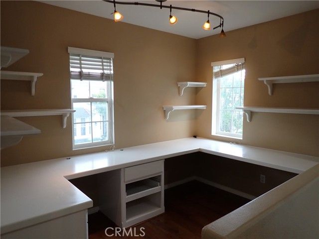 55 Essex, Irvine, CA 92620