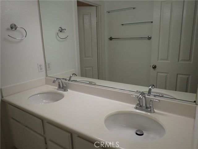 55 Essex, Irvine, CA 92620