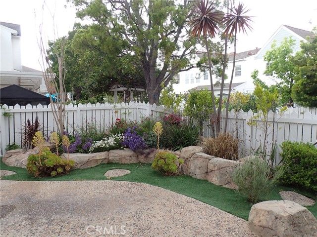 55 Essex, Irvine, CA 92620