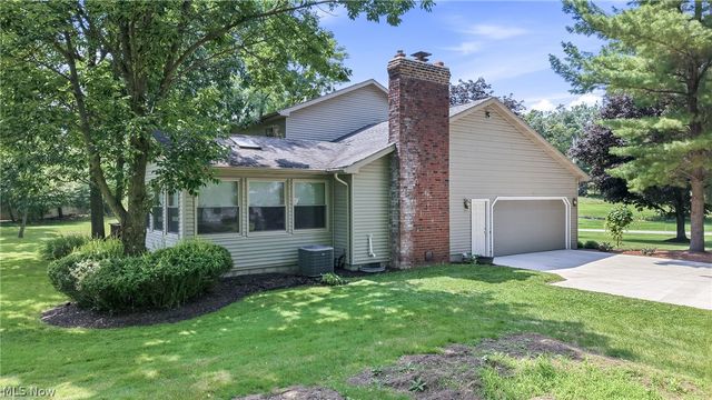 7645 Locust Lane, Poland, OH 44514