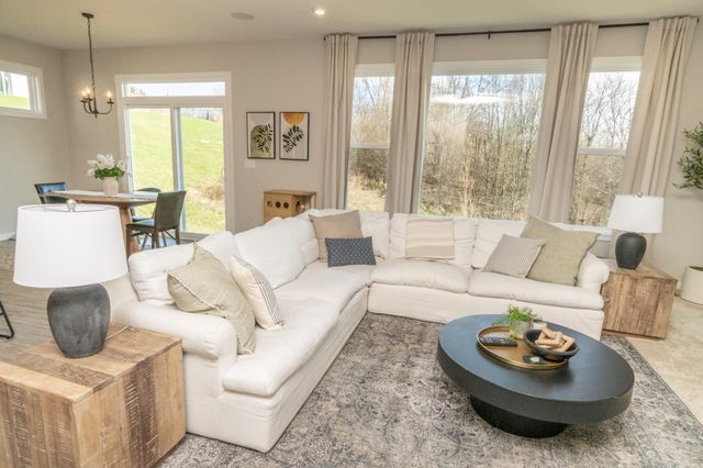 9964 Meadow Glen Drive, Independence, KY 41051