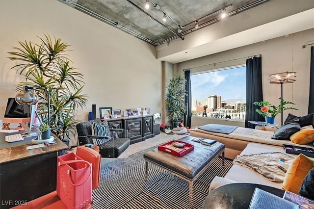 900 Las Vegas Boulevard 1403, Las Vegas, NV 89101