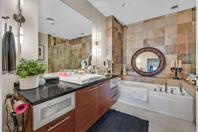 900 Las Vegas Boulevard 1403, Las Vegas, NV 89101