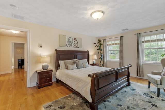 186 Salem Street, Woburn, MA 01801