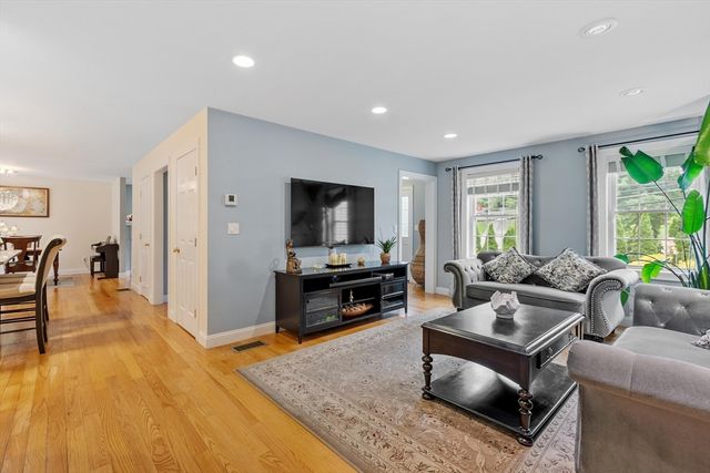 186 Salem Street, Woburn, MA 01801