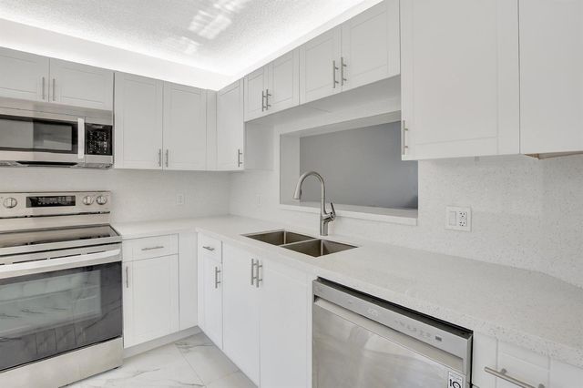 13355 SW 16th Court 309 E, Pembroke Pines, FL 33027