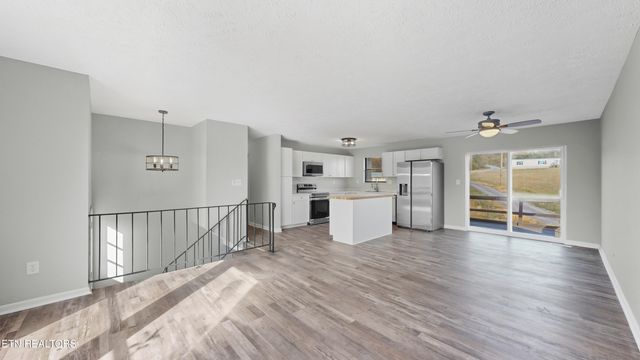 2426 Highway 25 W, Strawberry Plains, TN 37871