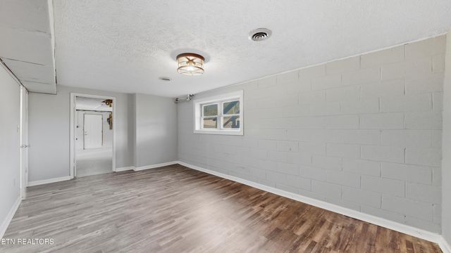 2426 Highway 25 W, Strawberry Plains, TN 37871