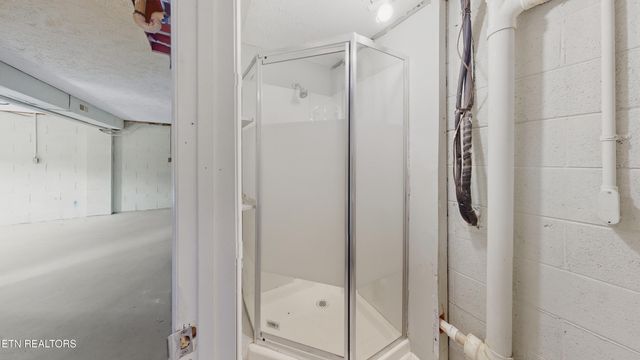 2426 Highway 25 W, Strawberry Plains, TN 37871