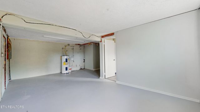 2426 Highway 25 W, Strawberry Plains, TN 37871