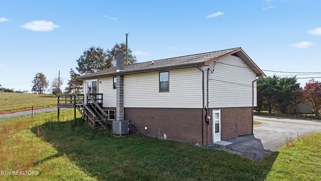 2426 Highway 25 W, Strawberry Plains, TN 37871