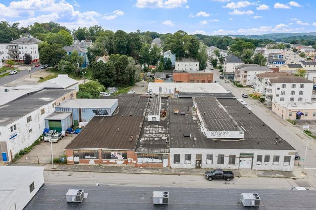129 Dewey St, Worcester, MA 01610