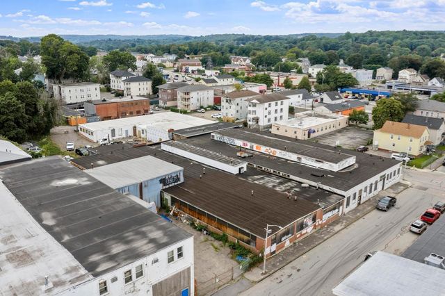 129 Dewey St, Worcester, MA 01610