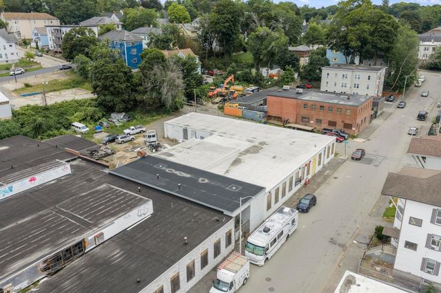 129 Dewey St, Worcester, MA 01610
