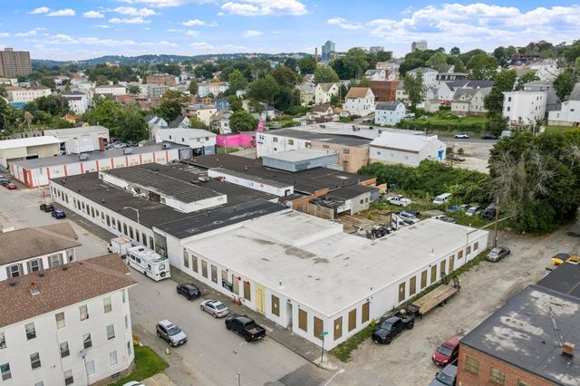 129 Dewey St, Worcester, MA 01610