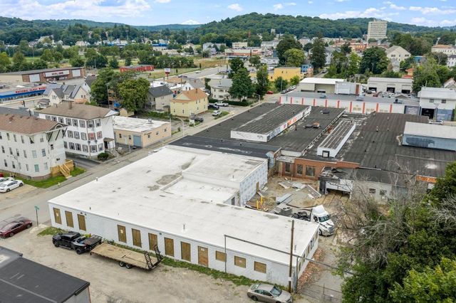 129 Dewey St, Worcester, MA 01610