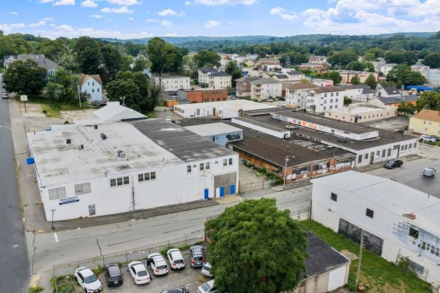 129 Dewey St, Worcester, MA 01610