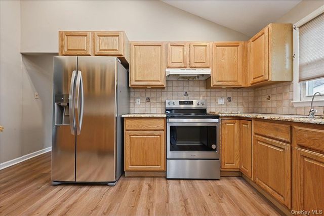 331 N Michigan Avenue, Massapequa, NY 11758