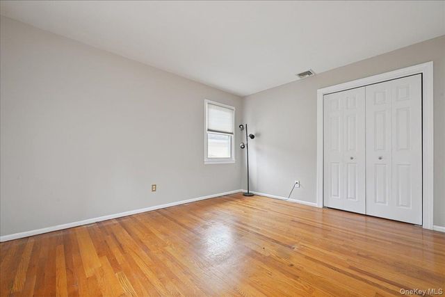 331 N Michigan Avenue, Massapequa, NY 11758