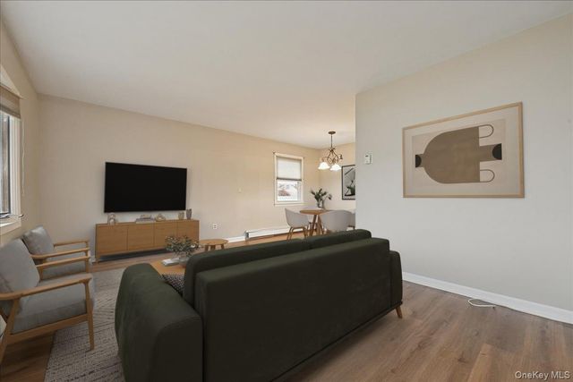 331 N Michigan Avenue, Massapequa, NY 11758