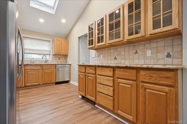 331 N Michigan Avenue, Massapequa, NY 11758