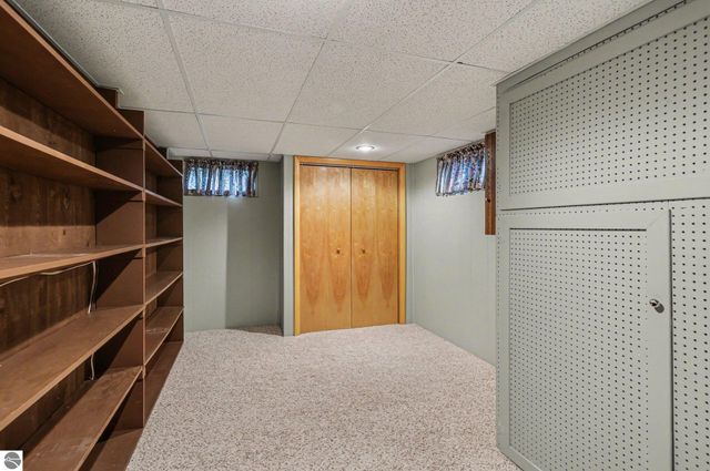 137 Fox Drive, St Louis, MI 48880