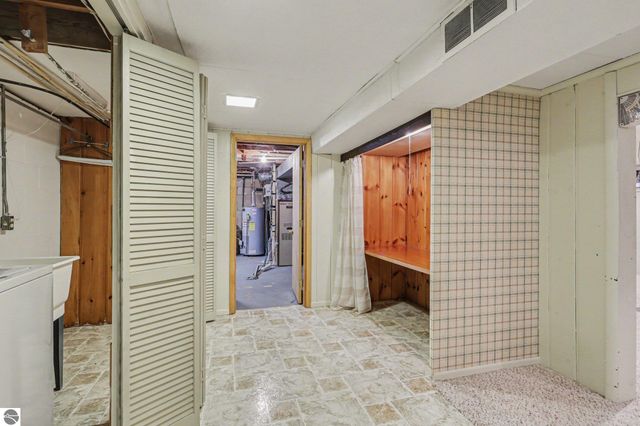 137 Fox Drive, St Louis, MI 48880