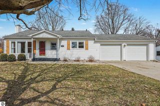 137 Fox Drive, St Louis, MI 48880