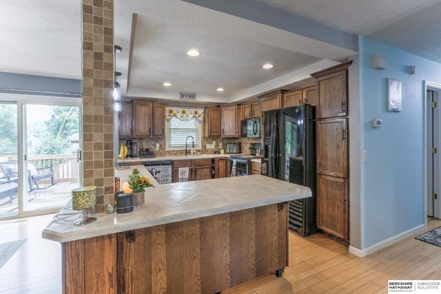11755 Rambleridge Road, Omaha, NE 68164