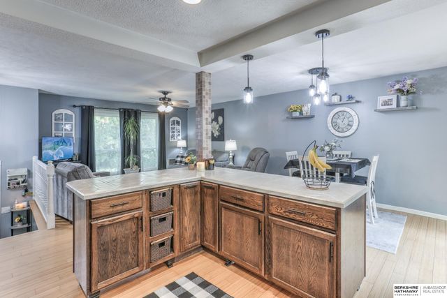 11755 Rambleridge Road, Omaha, NE 68164