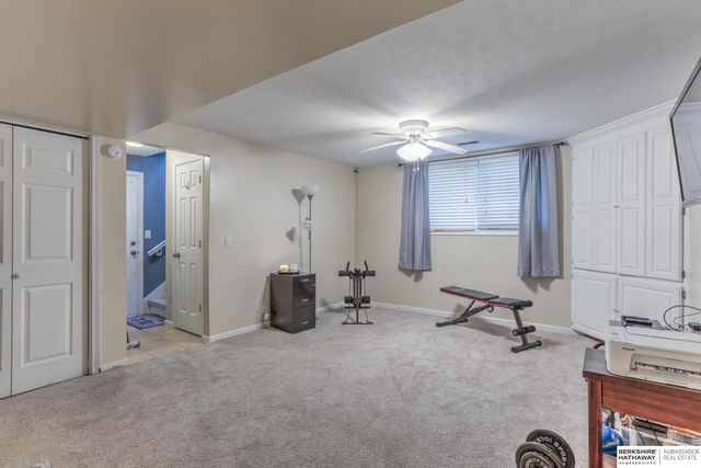 11755 Rambleridge Road, Omaha, NE 68164