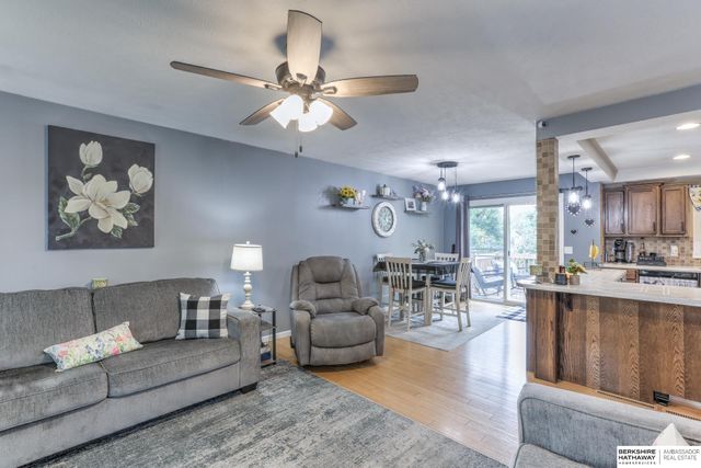 11755 Rambleridge Road, Omaha, NE 68164
