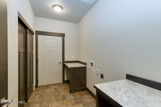 12664 E Howard Road, Athol, ID 83801