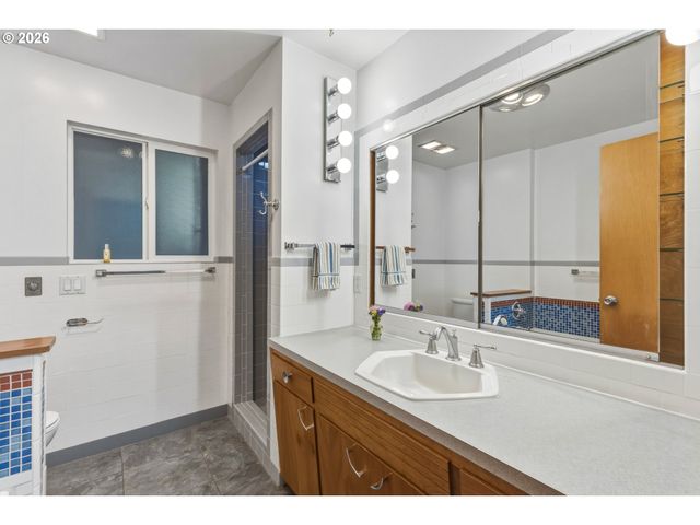 135 VICTORIA St, Longview, WA 98632