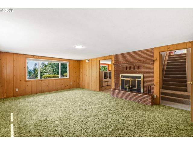 135 VICTORIA St, Longview, WA 98632