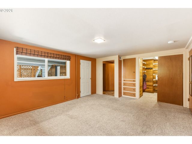 135 VICTORIA St, Longview, WA 98632