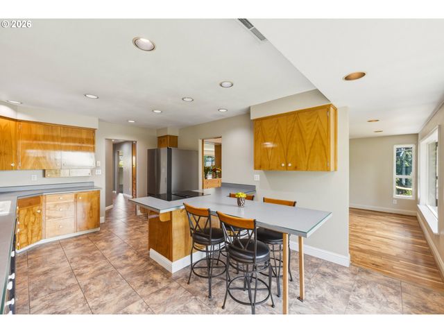 135 VICTORIA St, Longview, WA 98632