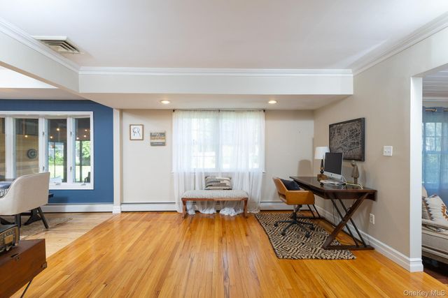48 William Penn Drive, Stony Brook, NY 11790