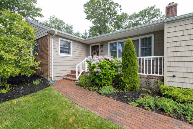 48 William Penn Drive, Stony Brook, NY 11790