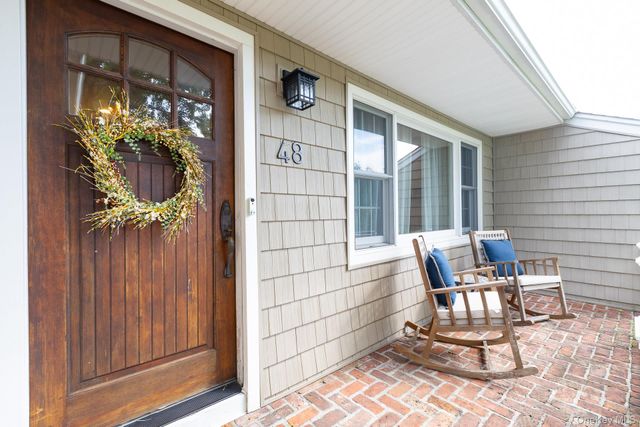 48 William Penn Drive, Stony Brook, NY 11790